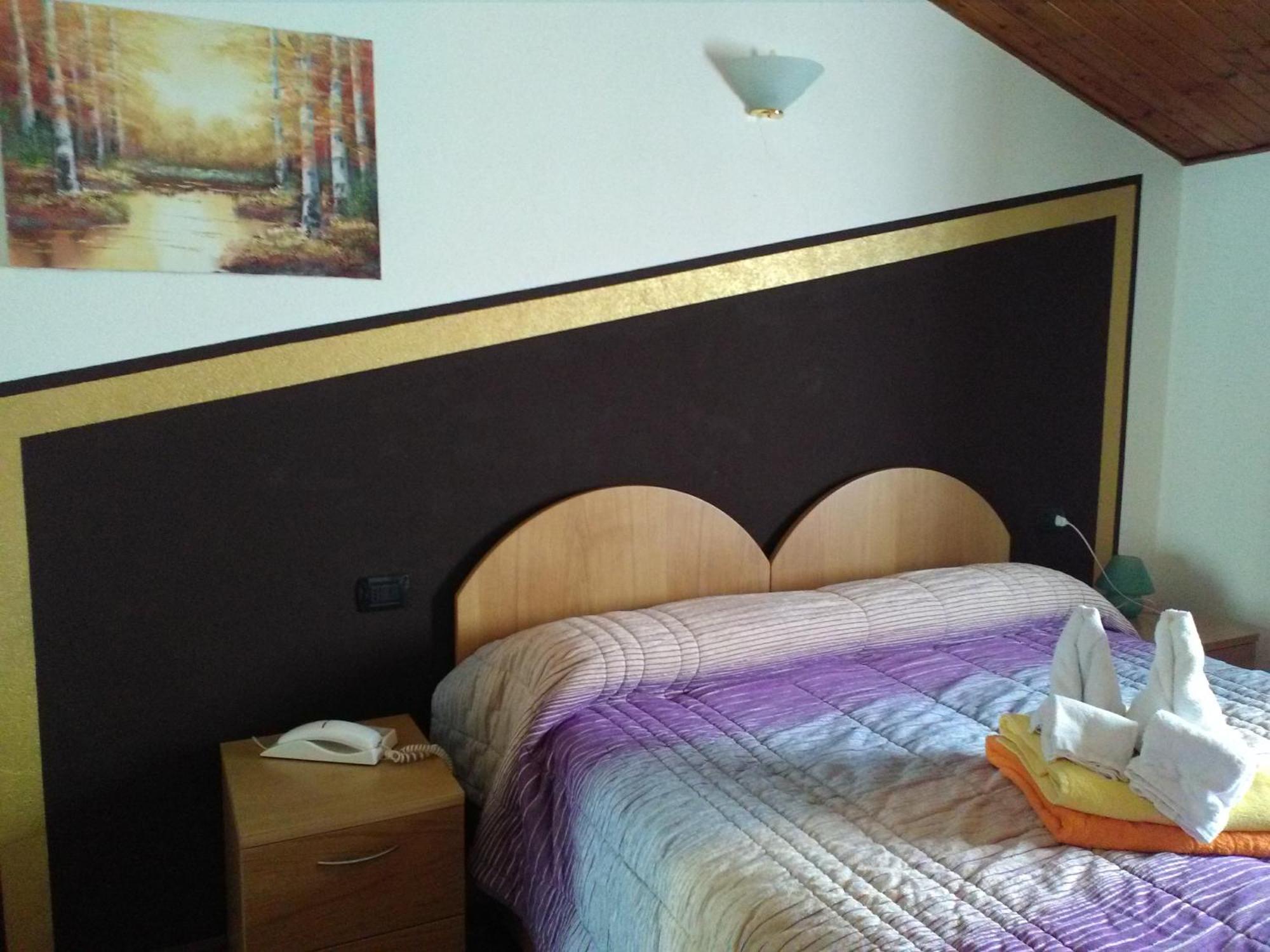 Hotel Pigna D'Oro Chiesa in Valmalenco Εξωτερικό φωτογραφία