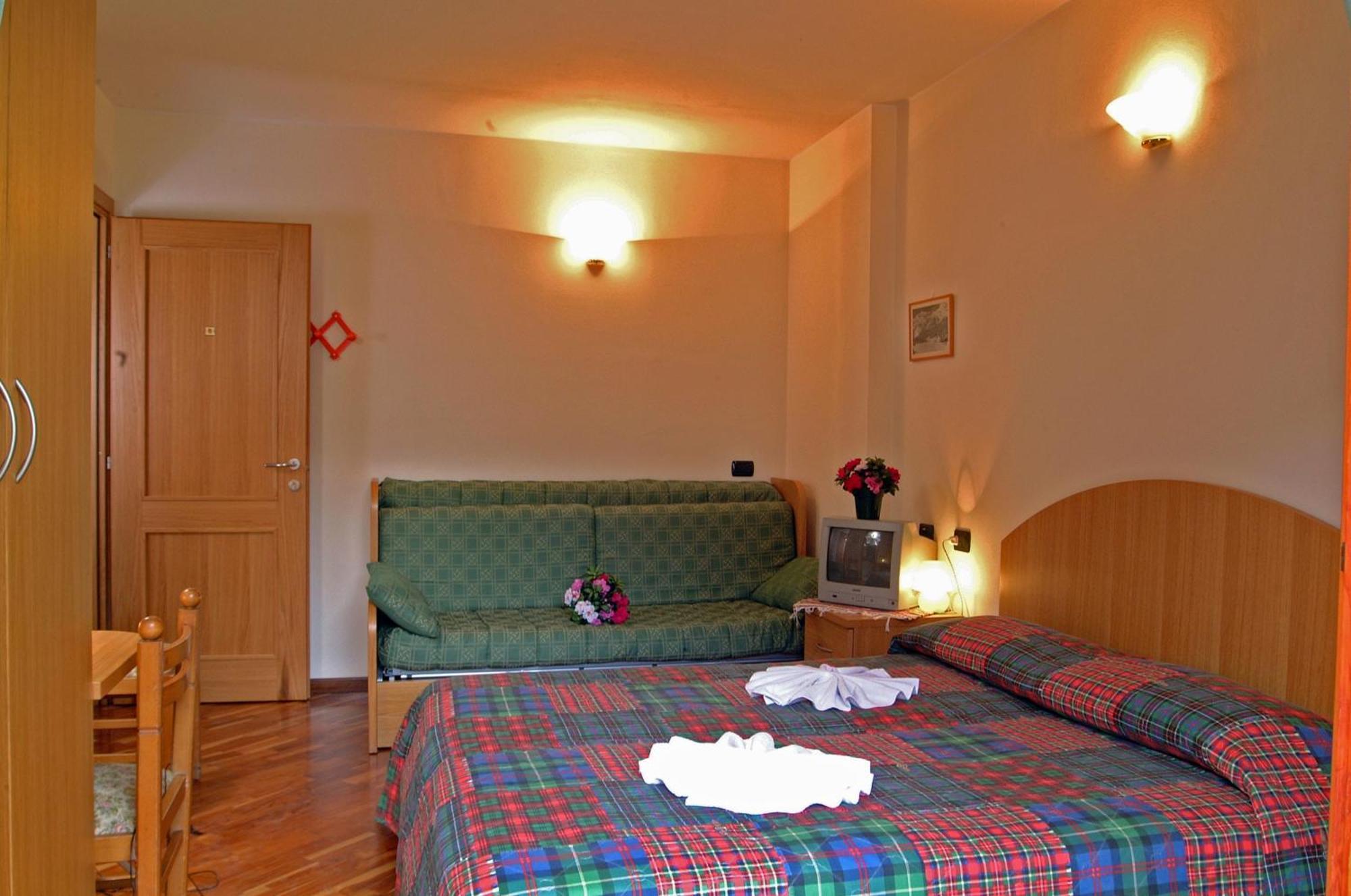 Hotel Pigna D'Oro Chiesa in Valmalenco Εξωτερικό φωτογραφία