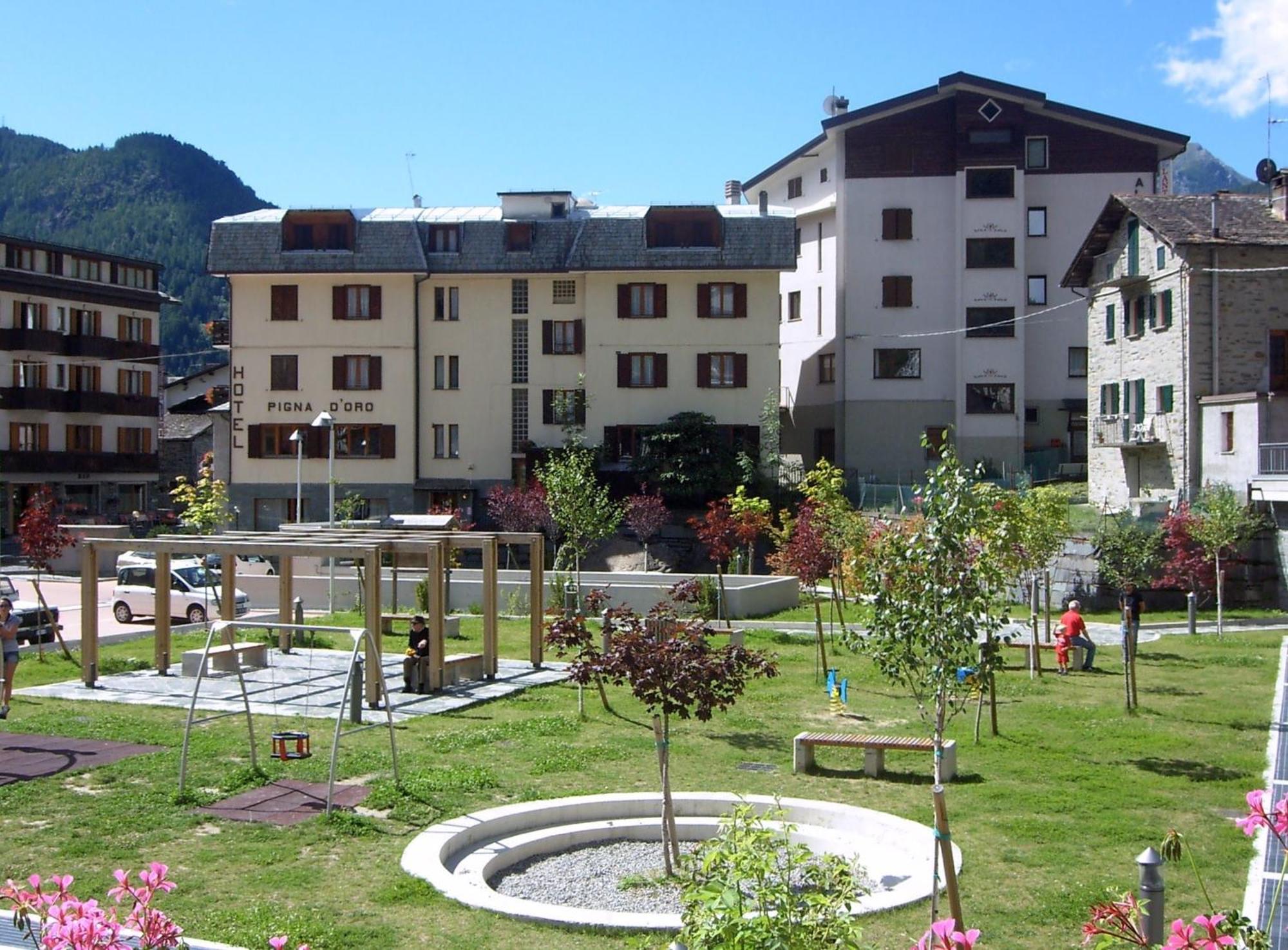 Hotel Pigna D'Oro Chiesa in Valmalenco Εξωτερικό φωτογραφία